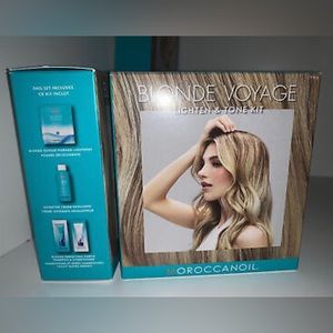 Blonde Voyage Moroccanoil Lighten & Tone Kit
